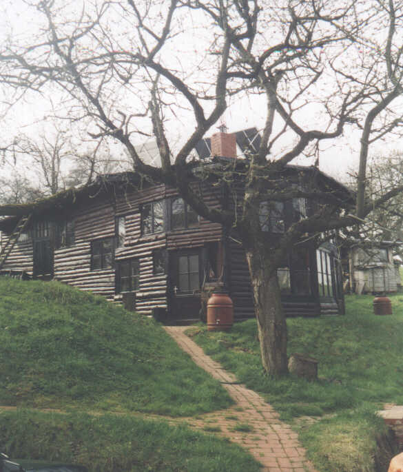 die Holz-Werkstatt im Winter heute (Foto 2002)
